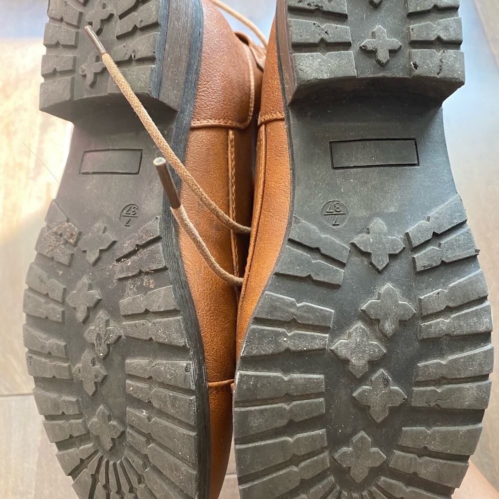 Winter/ Fall boots - Picture 3 of 4